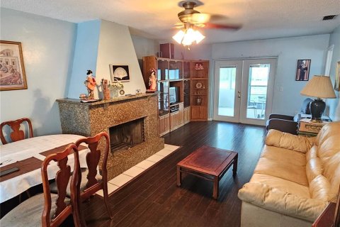 House in Tarpon Springs, Florida 3 bedrooms, 104.61 sq.m. № 1883218 - photo 10