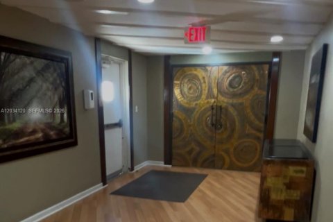 Condo in Pembroke Pines, Florida, 1 bedroom  № 2177513 - photo 19