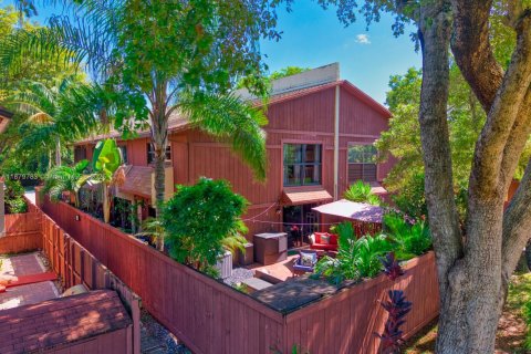 Condo in Miami, Florida, 3 bedrooms  № 1938750 - photo 6