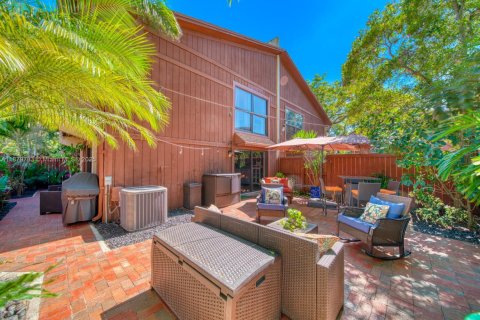 Condo in Miami, Florida, 3 bedrooms  № 1938750 - photo 3
