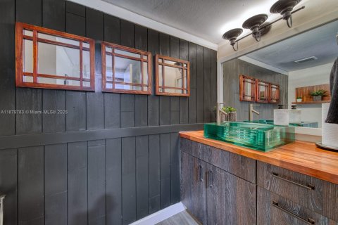 Condo in Miami, Florida, 3 bedrooms  № 1938750 - photo 22