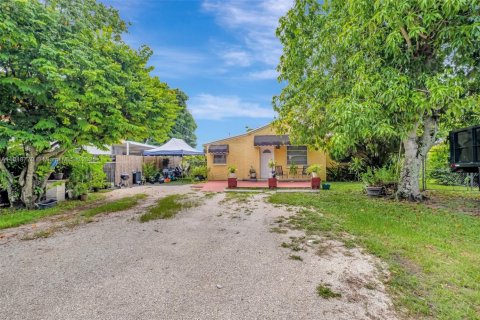 Casa en venta en Miami, Florida, 3 dormitorios, 143.16 m2 № 1850362 - foto 17