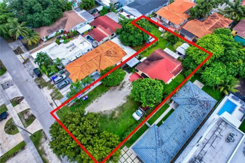 Casa en venta en Miami, Florida, 3 dormitorios, 143.16 m2 № 1850362 - foto 5