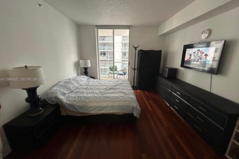 Condo in Miami, Florida, 1 bedroom  № 2026875 - photo 10