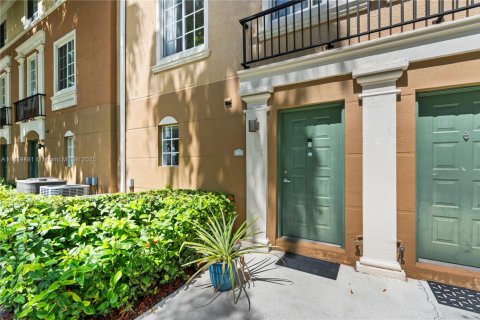Touwnhouse à vendre à Aventura, Floride: 2 chambres, 122.26 m2 № 2088812 - photo 3