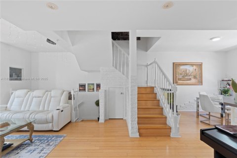 Touwnhouse à vendre à Aventura, Floride: 2 chambres, 122.26 m2 № 2088812 - photo 15