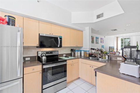 Touwnhouse à vendre à Aventura, Floride: 2 chambres, 122.26 m2 № 2088812 - photo 12