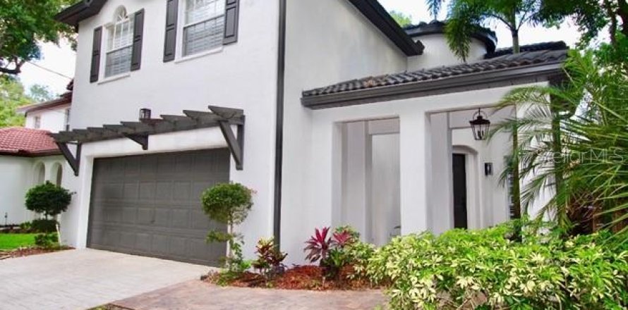 Villa ou maison à Tampa, Floride 4 chambres, 250.84 m2 № 2117249