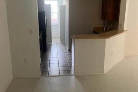 Condo in West Palm Beach, Florida, 2 bedrooms № 2086468 - photo 13