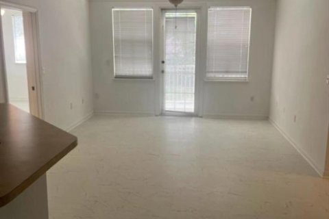 Condo in West Palm Beach, Florida, 2 bedrooms № 2086468 - photo 14