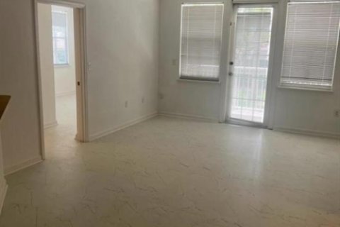 Condo in West Palm Beach, Florida, 2 bedrooms № 2086468 - photo 15