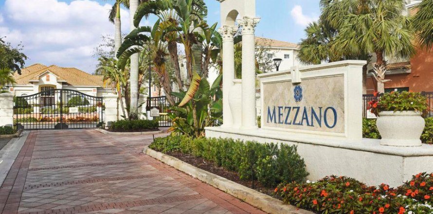 Condo in West Palm Beach, Florida, 2 bedrooms № 2086468