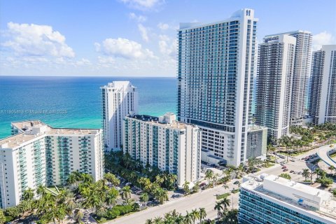 Condo à Hollywood, Floride, 1 chambre  № 2039095