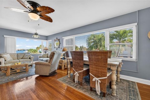 Copropriété à vendre à Saint Pete Beach, Floride: 2 chambres, 90.58 m2 № 2373588 - photo 16