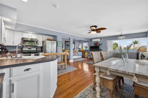 Copropriété à vendre à Saint Pete Beach, Floride: 2 chambres, 90.58 m2 № 2373588 - photo 13