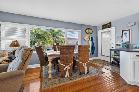 Copropriété à vendre à Saint Pete Beach, Floride: 2 chambres, 90.58 m2 № 2373588 - photo 15