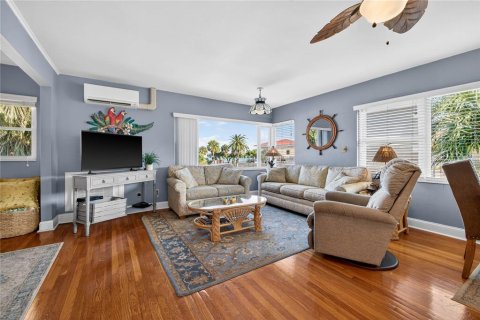 Copropriété à vendre à Saint Pete Beach, Floride: 2 chambres, 90.58 m2 № 2373588 - photo 5