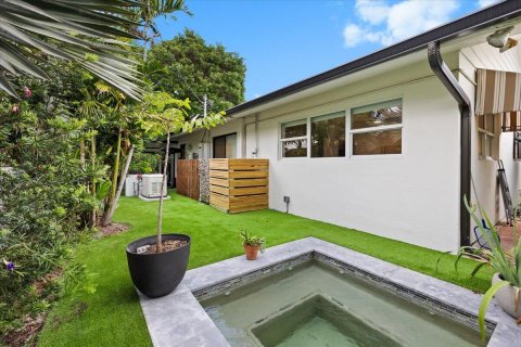 House in Fort Lauderdale, Florida 2 bedrooms, 164.34 sq.m. № 2083362 - photo 27