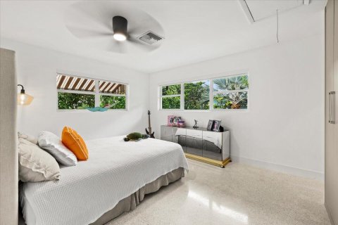 House in Fort Lauderdale, Florida 2 bedrooms, 164.34 sq.m. № 2083362 - photo 20