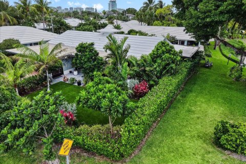 House in Fort Lauderdale, Florida 2 bedrooms, 164.34 sq.m. № 2083362 - photo 28