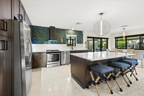 House in Fort Lauderdale, Florida 2 bedrooms, 164.34 sq.m. № 2083362 - photo 10