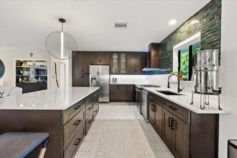 House in Fort Lauderdale, Florida 2 bedrooms, 164.34 sq.m. № 2083362 - photo 11