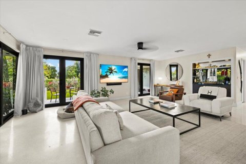 House in Fort Lauderdale, Florida 2 bedrooms, 164.34 sq.m. № 2083362 - photo 6