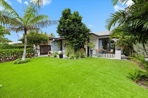 House in Fort Lauderdale, Florida 2 bedrooms, 164.34 sq.m. № 2083362