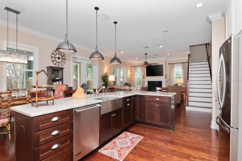 House in Tampa, Florida 5 bedrooms, 352.01 sq.m. № 1434492 - photo 6