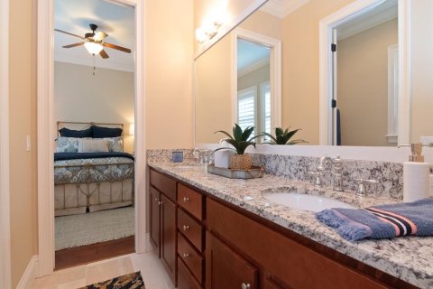 House in Tampa, Florida 5 bedrooms, 352.01 sq.m. № 1434492 - photo 22