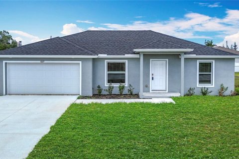 House in Cape Coral, Florida 3 bedrooms, 126.07 sq.m. № 1847480 - photo 1