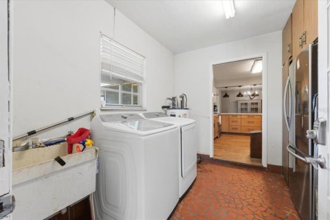 House in Plant City, Florida 3 bedrooms, 176.98 sq.m. № 2119265 - photo 22