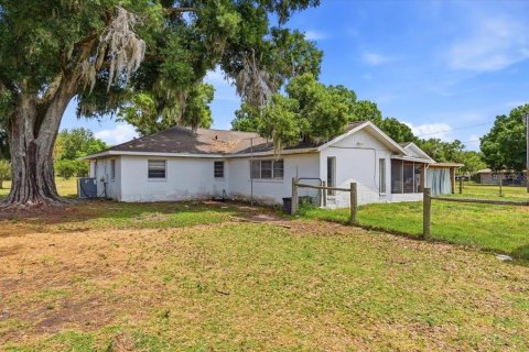 House in Plant City, Florida 3 bedrooms, 176.98 sq.m. № 2119265 - photo 28