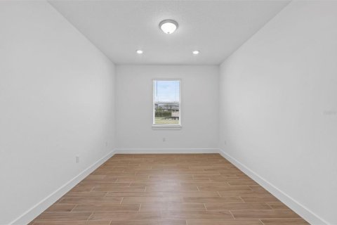 Villa ou maison à vendre à Zephyrhills, Floride: 5 chambres, 379.32 m2 № 1914103 - photo 14