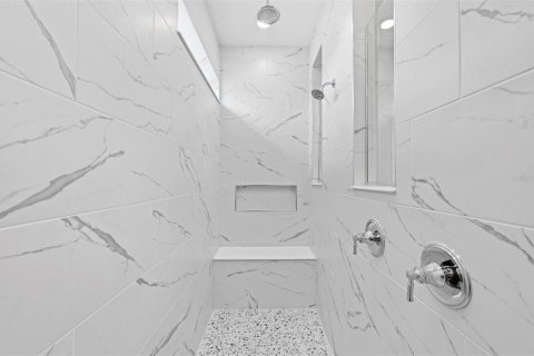 Villa ou maison à vendre à Zephyrhills, Floride: 5 chambres, 379.32 m2 № 1914103 - photo 12