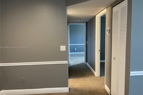 Copropriété à vendre à Pompano Beach, Floride: 2 chambres, 83.89 m2 № 1985330 - photo 5