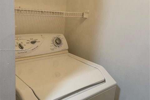 Copropriété à vendre à Pompano Beach, Floride: 2 chambres, 83.89 m2 № 1985330 - photo 13