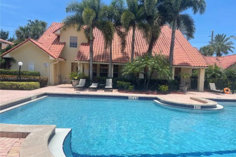 Copropriété à vendre à Pompano Beach, Floride: 2 chambres, 83.89 m2 № 1985330 - photo 28