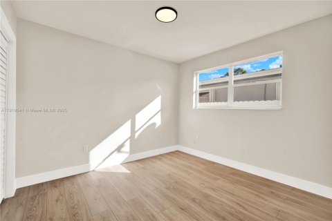 Casa en venta en Homestead, Florida, 3 dormitorios, 139.82 m2 № 1974161 - foto 25