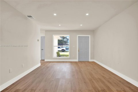 Casa en venta en Homestead, Florida, 3 dormitorios, 139.82 m2 № 1974161 - foto 7