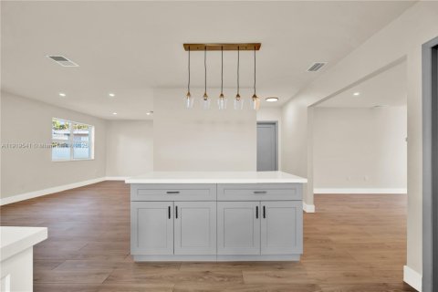 Casa en venta en Homestead, Florida, 3 dormitorios, 139.82 m2 № 1974161 - foto 14