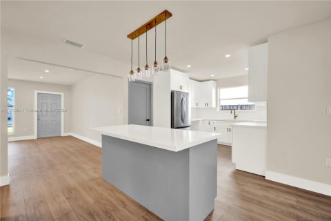 Casa en venta en Homestead, Florida, 3 dormitorios, 139.82 m2 № 1974161 - foto 10