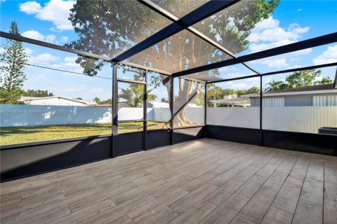 Casa en venta en Homestead, Florida, 3 dormitorios, 139.82 m2 № 1974161 - foto 30