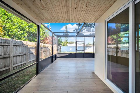 Casa en venta en Homestead, Florida, 3 dormitorios, 139.82 m2 № 1974161 - foto 28