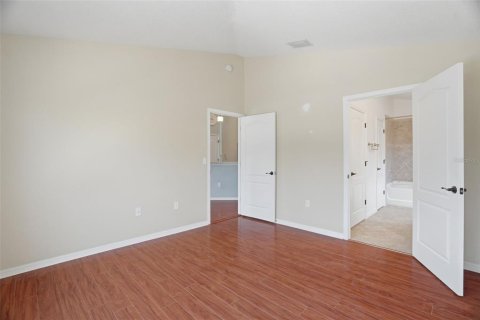 Townhouse in Tampa, Florida 2 bedrooms, 117.43 sq.m. № 2218451 - photo 23