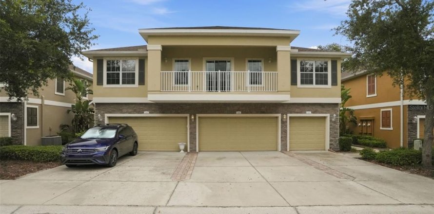 Townhouse in Tampa, Florida 2 bedrooms, 117.43 sq.m. № 2218451