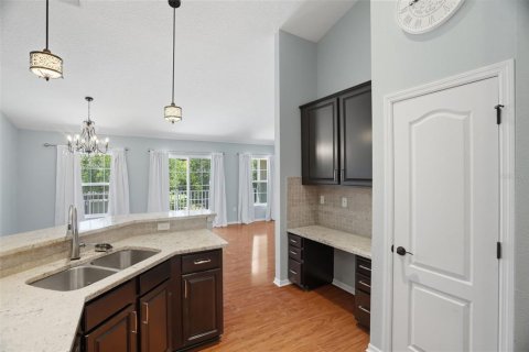 Townhouse in Tampa, Florida 2 bedrooms, 117.43 sq.m. № 2218451 - photo 18