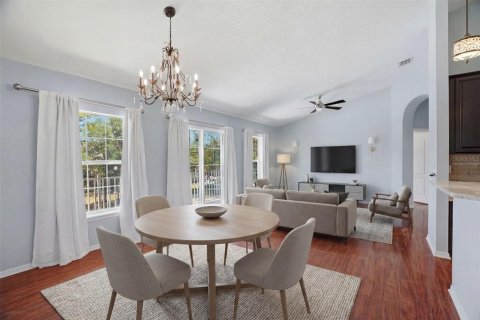 Townhouse in Tampa, Florida 2 bedrooms, 117.43 sq.m. № 2218451 - photo 20
