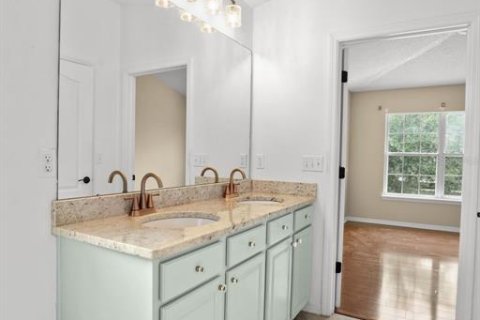Townhouse in Tampa, Florida 2 bedrooms, 117.43 sq.m. № 2218451 - photo 26