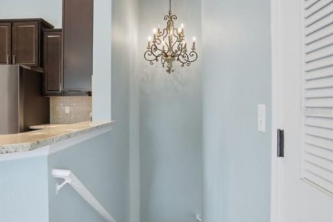 Townhouse in Tampa, Florida 2 bedrooms, 117.43 sq.m. № 2218451 - photo 5